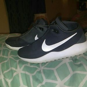 Womens Nike's size 8.5